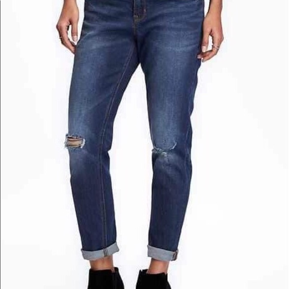 Old navy distressed boyfriend skinny jeans